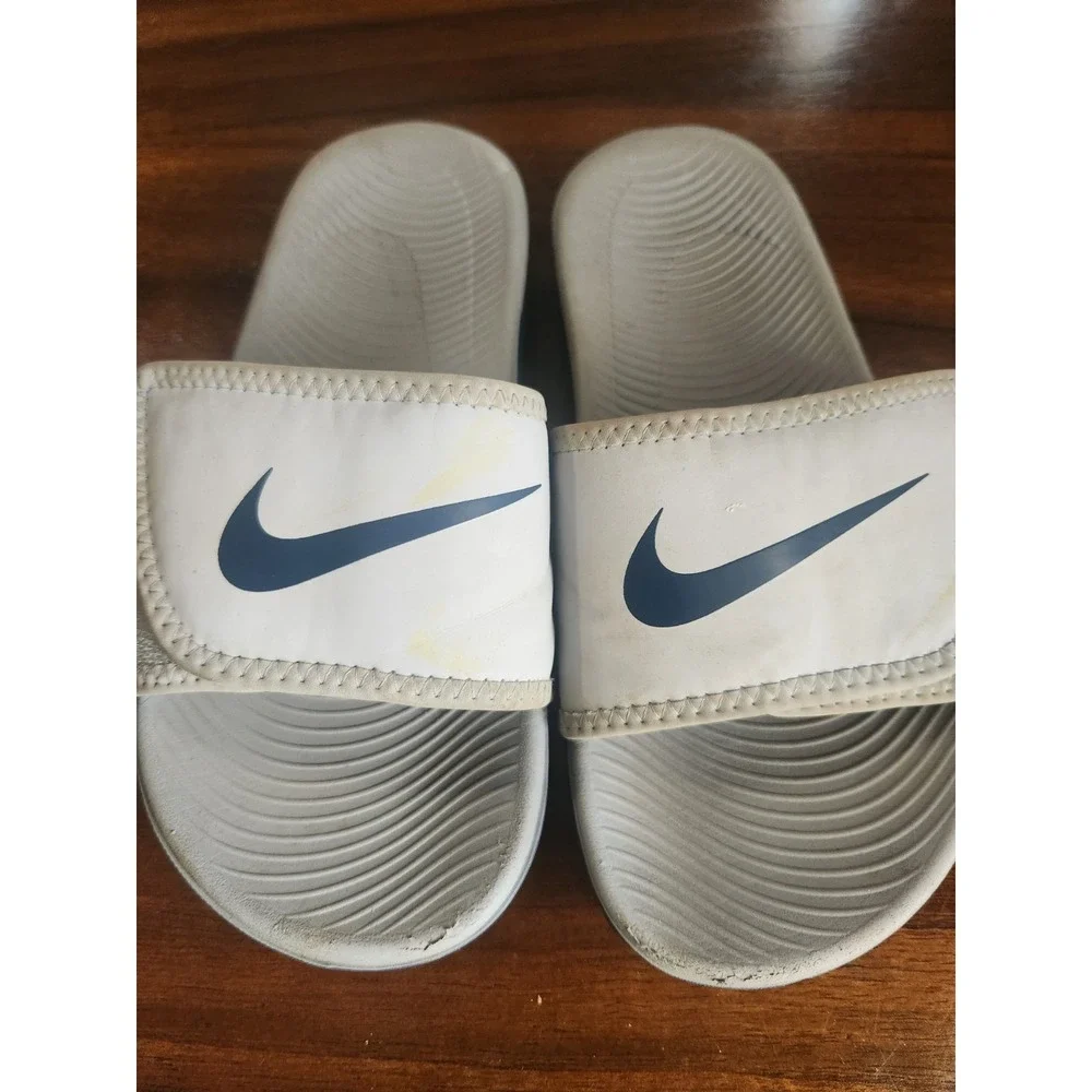 Big Kids' Nike Kawa Adjust Slides Wolf Gray or Cool Grey Kids sz 1. Adjustable